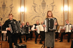 Veikko, Carina ja kaikki hanuristit